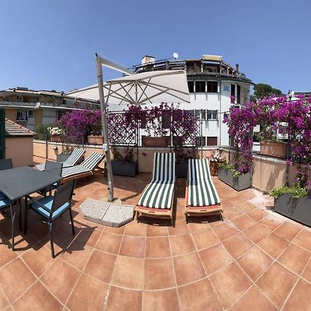 Welcome Riviera - Attico San Faustino 165 Mq Piu 110 Mq Di Terrazza- In Villa 700 ,Vista Mare Strepitosa-100 M Dalla Spiaggia-Parking Esclusivo Rapallo Kültér fotó