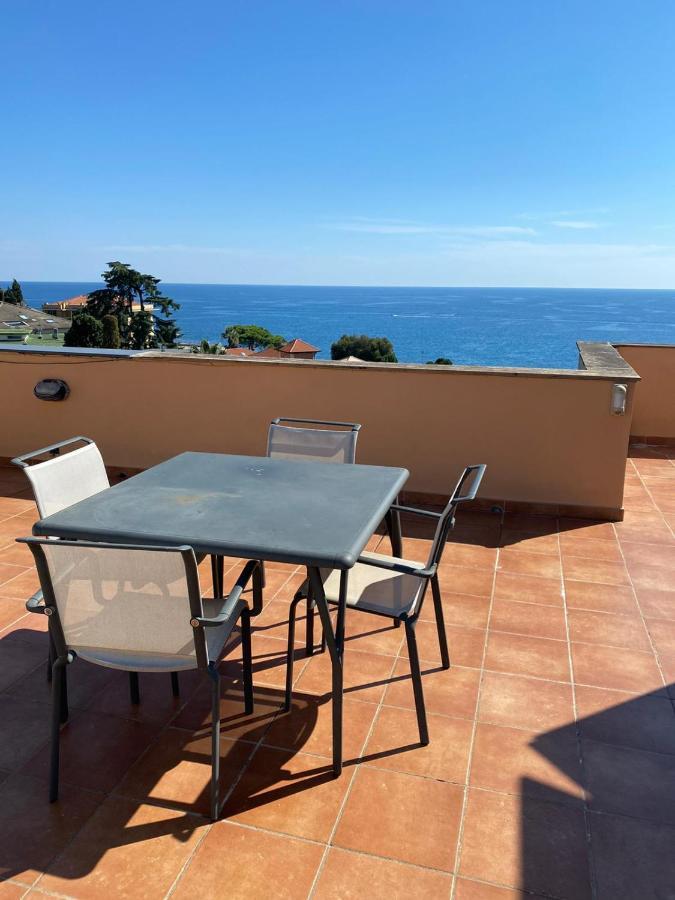 Welcome Riviera - Attico San Faustino 165 Mq Piu 110 Mq Di Terrazza- In Villa 700 ,Vista Mare Strepitosa-100 M Dalla Spiaggia-Parking Esclusivo Rapallo Kültér fotó