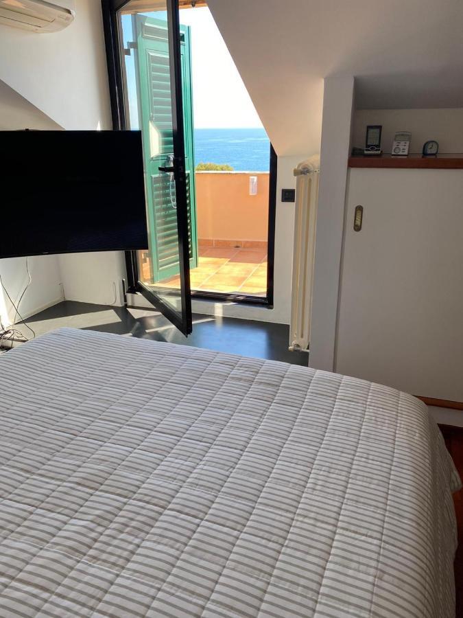 Welcome Riviera - Attico San Faustino 165 Mq Piu 110 Mq Di Terrazza- In Villa 700 ,Vista Mare Strepitosa-100 M Dalla Spiaggia-Parking Esclusivo Rapallo Kültér fotó