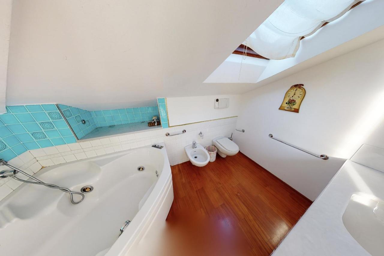 Welcome Riviera - Attico San Faustino 165 Mq Piu 110 Mq Di Terrazza- In Villa 700 ,Vista Mare Strepitosa-100 M Dalla Spiaggia-Parking Esclusivo Rapallo Kültér fotó